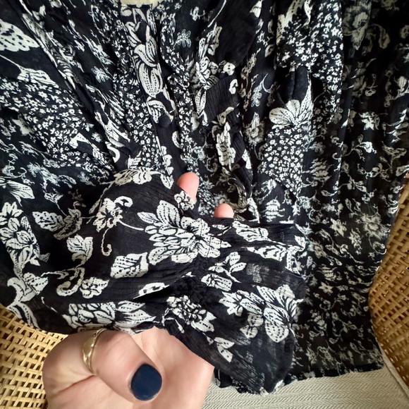 Sezane Ruffle Blouse - Picture 8 of 9